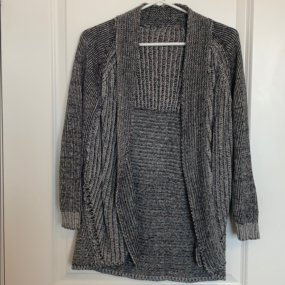 2 FOR $15 SALE 🔥 Calvin Klein Cardigan